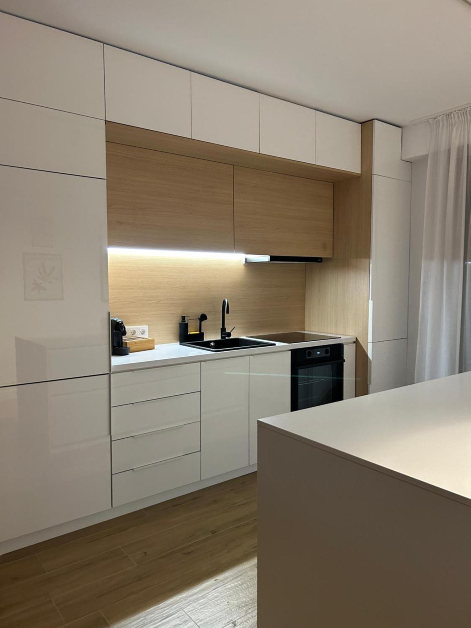 Mirror Apartments Сату Маре Екстериор снимка